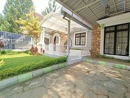 Eton Asia Kota Bunga Villas