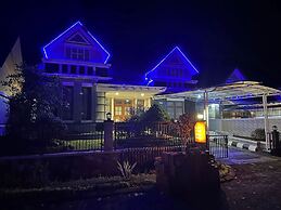 Eton Asia Kota Bunga Villas