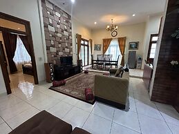 Eton Asia Kota Bunga Villas