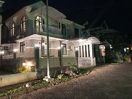 Eton Asia Kota Bunga Villas