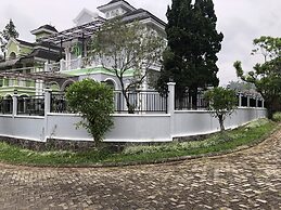Eton Asia Kota Bunga Villas