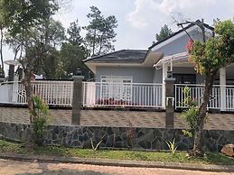 Eton Asia Kota Bunga Villas