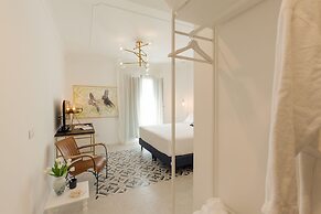 CasAunoE Boutique Hotel