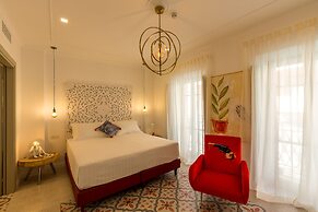 CasAunoE Boutique Hotel