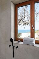 Luxury Villa over the Cliffs by FeelHome