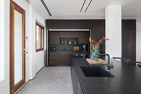 Luxury Villa over the Cliffs by FeelHome