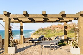 Luxury Villa over the Cliffs by FeelHome