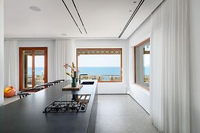 Luxury Villa over the Cliffs by FeelHome