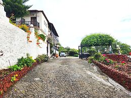 YALLA HOTEL CHOREFTO