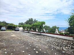 YALLA HOTEL CHOREFTO