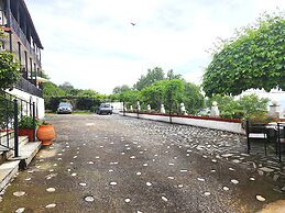 YALLA HOTEL CHOREFTO