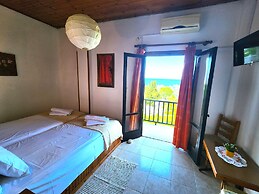 YALLA HOTEL CHOREFTO