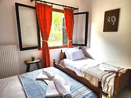 YALLA HOTEL CHOREFTO