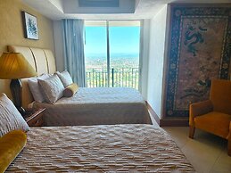 Beachfront Grand Venetian Penthouse