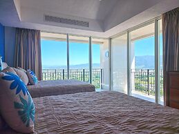Beachfront Grand Venetian Penthouse