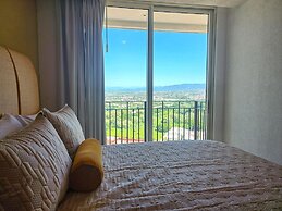 Beachfront Grand Venetian Penthouse