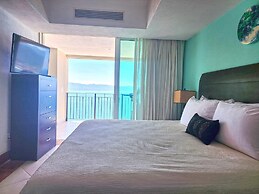 Beachfront Grand Venetian Penthouse