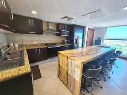 Beachfront Grand Venetian Penthouse