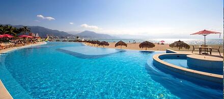Beachfront Grand Venetian Penthouse