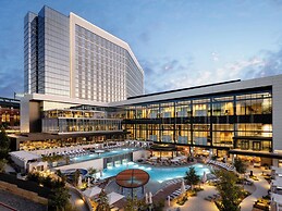 Loews Arlington