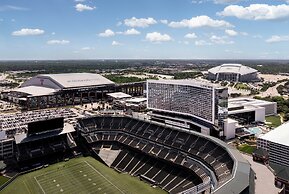 Loews Arlington