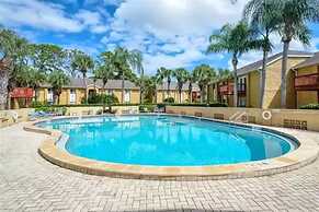 Lovely 3 Bedroom Condo On Golf Course