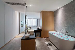 Apex Hotel