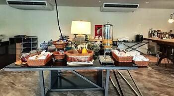 The 9 Residence Hotel