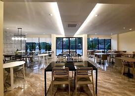 The 9 Residence Hotel