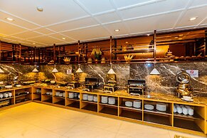 Dynasty Casino Hotel