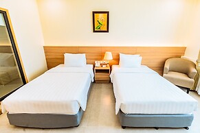 Dynasty Casino Hotel