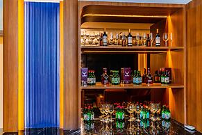 Dynasty Casino Hotel