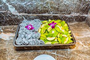 Dynasty Casino Hotel