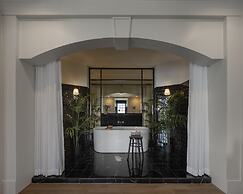 Thomas Bangkok Hotel