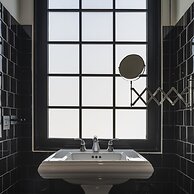 Thomas Bangkok Hotel