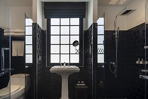 Thomas Bangkok Hotel