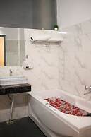 Gallivanto inn - Rohini