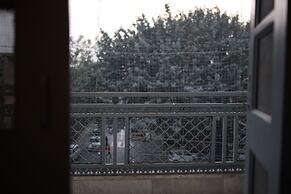 Gallivanto inn - Rohini