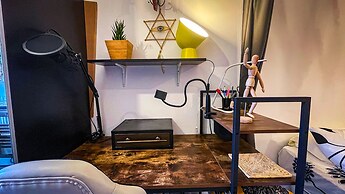 Large 1-bed Studio in London Well Equipped