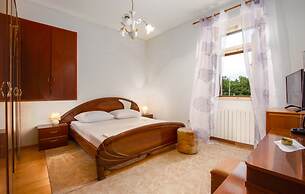 Private House With Pool, sea View and big Garden