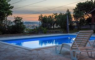 Private House With Pool, sea View and big Garden