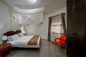 THE CRESTED CRANE BWINDI HOTEL