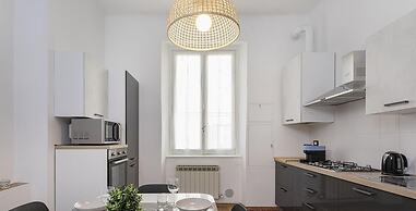 Central Cozy Apartment by Wonderful Italy
