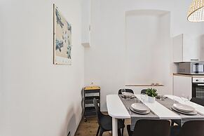 Central Cozy Apartment by Wonderful Italy