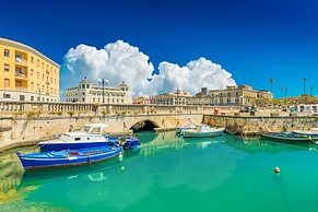 Xenia Home 200m From Sea