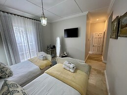Banhoek Corner Guesthouse