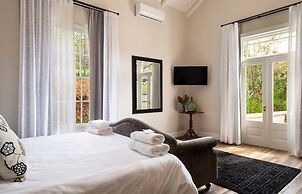 Banhoek Corner Guesthouse