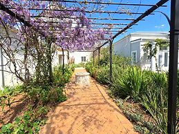 Banhoek Corner Guesthouse