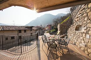 Casa Angiolina Lake & Mountain View