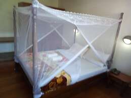 Entebbe Flight Motel
